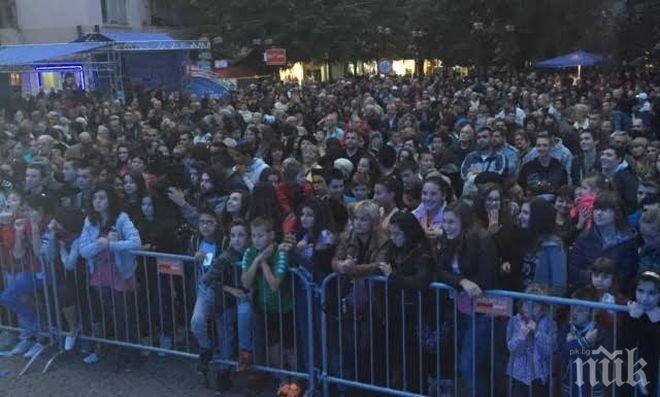 Цветан Цветанов в Търговище: Д-р Дарин Димитров ще бъде кмет на всички жители на общината, защото ГЕРБ е толерантна партия