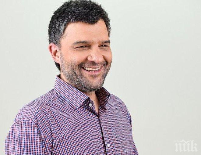 Стотици граждани се стекоха за среща със Зорница Атанасова и Тодор Славков на Женския пазар
