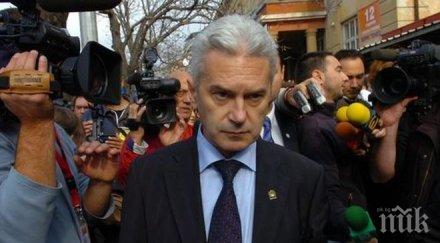 волен сидеров правителството спазвайте законите екстрадирайте пришълците вдигнете стена границата турция