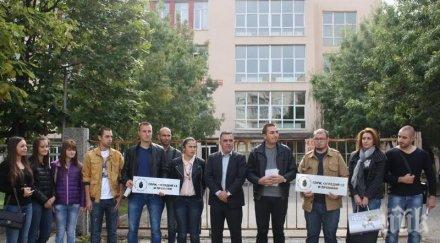 кандидатът кмет сливен стефан радев младежите герб предприеха инициатива безопасност пътя