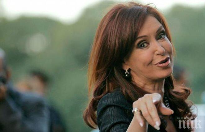 Интернет лудна по аржентинския президент Кристина Кирхнер и танците ѝ (видео)