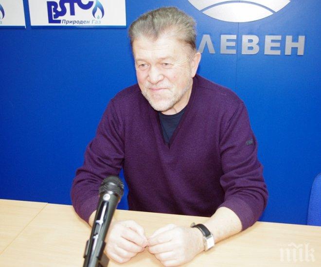 Любомир Дяковски, директор на Филхармонията в Плевен: Давам доверието си на проф. Стойков