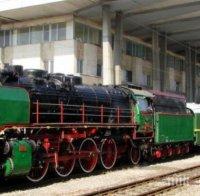 БДЖ предлага аазходка с реновиран парен локомотив

