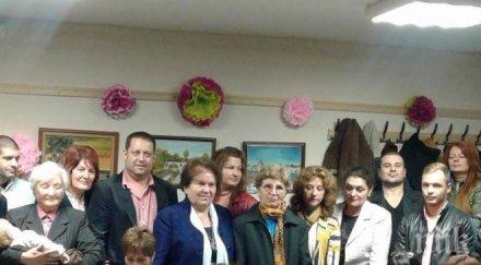 кандидатът кмет герб район приморски петя проданова присъства церемония връчване сертификати жени риск