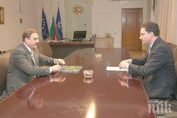 българите донбас вече месеца чакат пратената помощ заради бюрокрацията украйна