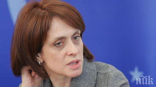 Надежда Нейнски от Анкара: Няма данни за загинали българи в атентата