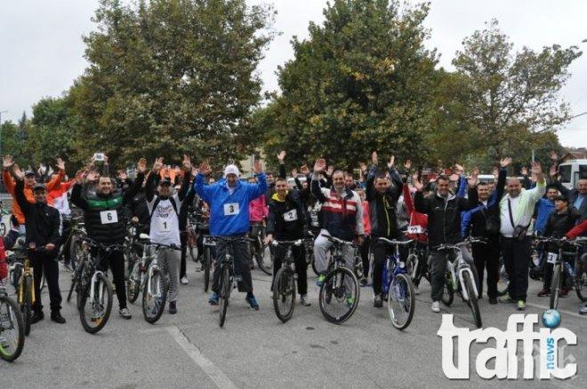 Кметове се качиха на колелета в Пловдив 