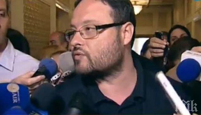 Според получения рапорт Десислав Чуколов е нанесъл удар на униформен инспектор