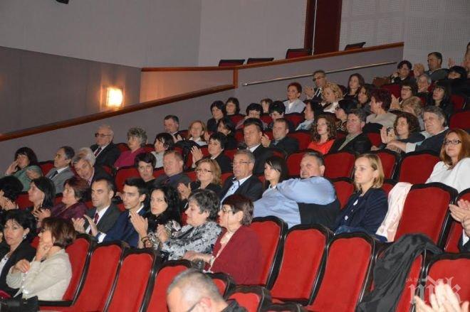 Кандидатът за кмет от ГЕРБ Атанас Камбитов бе гост на тържеството по повод 100-годишния юбилей на Адвокатска колегия  - Благоевград