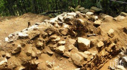 археолог съдове бронзовата епоха сред интересните находки открити крепостта раховец