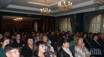 кандидатът герб кмет силистра юлиян найденов срещна директори училища детски градини ясли общината