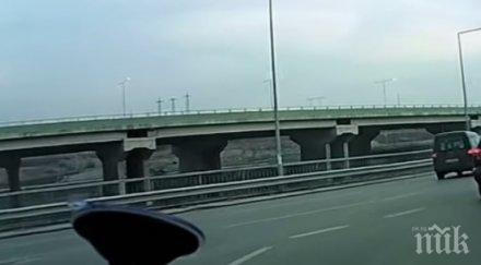 годишна жена хвърли моста пернишкото кръгово