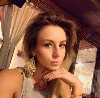 Горещо! Елена Кучкова легна във вана с грозде (снимка)