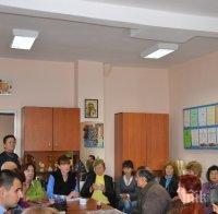 Кандидатът на ГЕРБ за кмет на район” Нови Искър” Даниела Райчева: Възстановяваме банята в кв. „Кумарица” 
