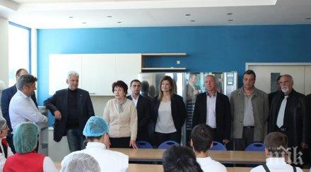 зам председателят герб красимир велчев кандидатът кмет перник вяра церовска разговаряха работещите фирма сами