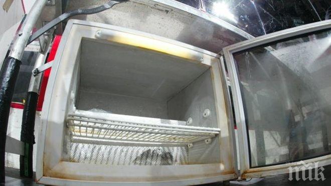 Куриоз! Баба реши да размрази хладилник със свещ – подпали жилището си
