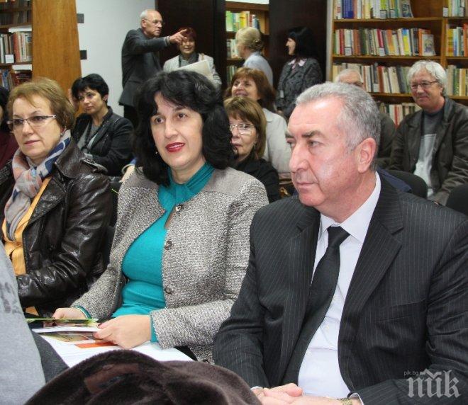 Кандидатът за кмет на община Видин от ГЕРБ Огнян Ценков поздрави екипа на Регионална библиотека „Михалаки Георгиев”
