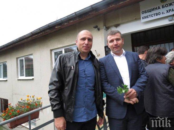 Кандидатът на ГЕРБ за кмет на Божурище Георги Димов се срещна с жители на с. Храбърско
