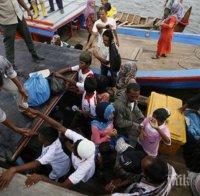 Стотици мигранти ще се качат на лодките след края на мусоните в Азия