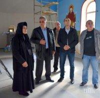 Кандидатът за кмет на район „Витоша“ инж. Валери Йорданов лично провери как се ремонтира храм, пострадал от Пернишкото земетресение
