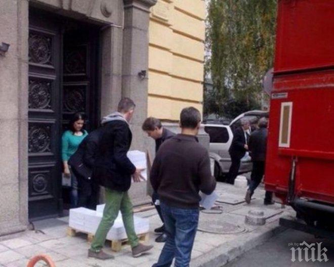 Жандармерия ескортира бургаските бюлетини за референдума в
