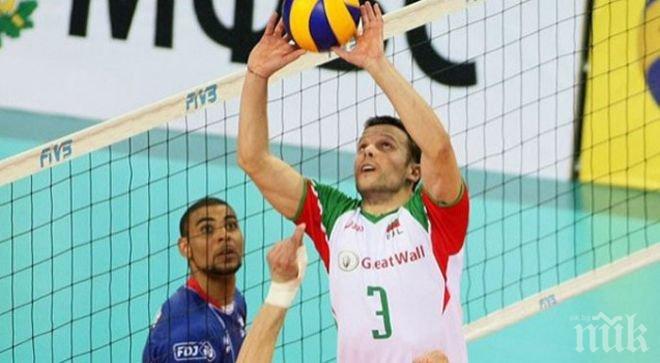 Режат 12 сантиметра от крака на Андрей Жеков