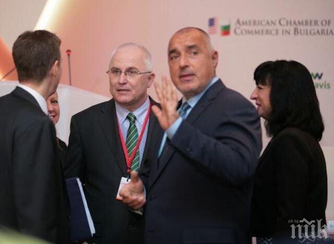 ПИК TV: Протоколни кадри от посещението на премиера Бойко Борисов в Истанбул