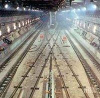 250 протестиращи спряха временно влаковете под Ламанша