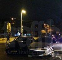 Тежка катастрофа в Пловдив! Пежо помля Мерцедес! Двама са откарани в болница (снимки)
