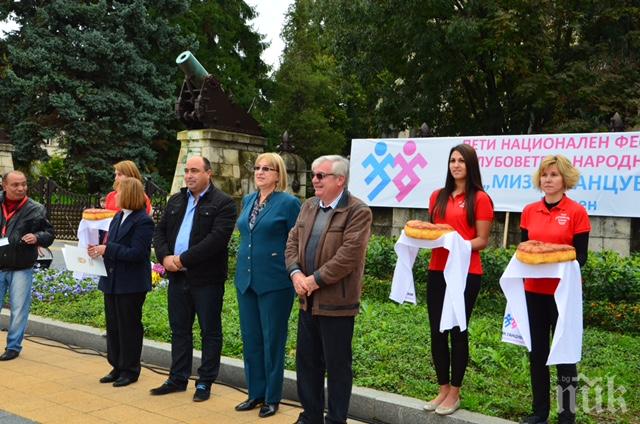 Цецка Цачева откри “Мизия танцува”