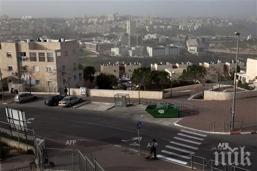 Израелските сили за сигурност са използвали сълзотворен газ и зашеметяващи гранати срещу палестинци в Йерусалим
