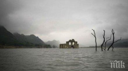 потънал храм изплува мексико