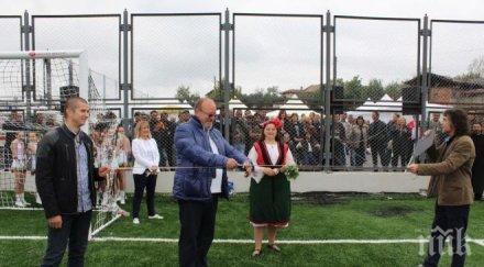 кандидатът герб кмет инж серьожа лазаров откри новия стадион лесичово