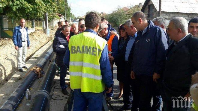 Цветан Цветанов в с. Бенковски: Румен Младенов ще преобрази община Кирково