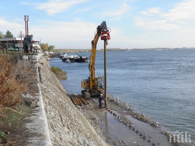 Пристанище Варна е временно затворено за маневриране на кораби заради намалена видимост