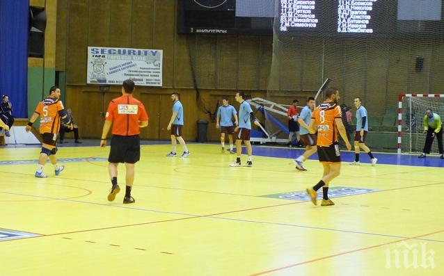 Фрегата спечели дербито в мъжкия хандбал 