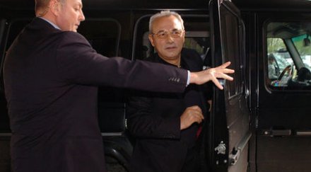 ройтерс плашат пистолет турския лидер българия