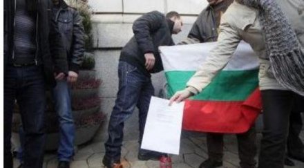 протестиращи настояват право откажат топлофикация