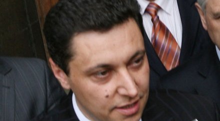 яне янев атентатът беше екшън доган том круз