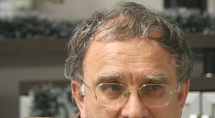 цветозар томов рано политически коментари акта доган