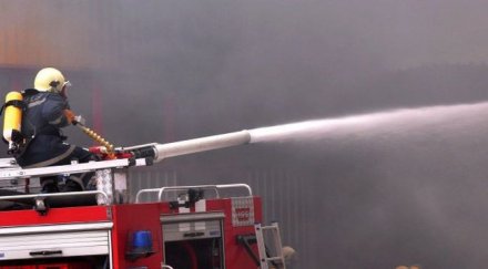 няколко коли горяха квартал люлин