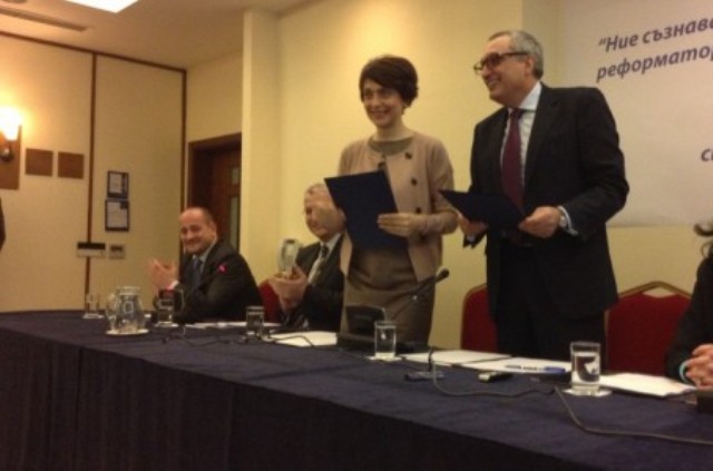 Костов и Нейнски ще се обединят в нова партия