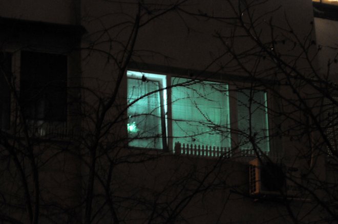 Кой се е залостил в апартамента на Октай?