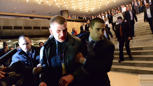 Нападение или инсценировка беше това, пита Сидеров