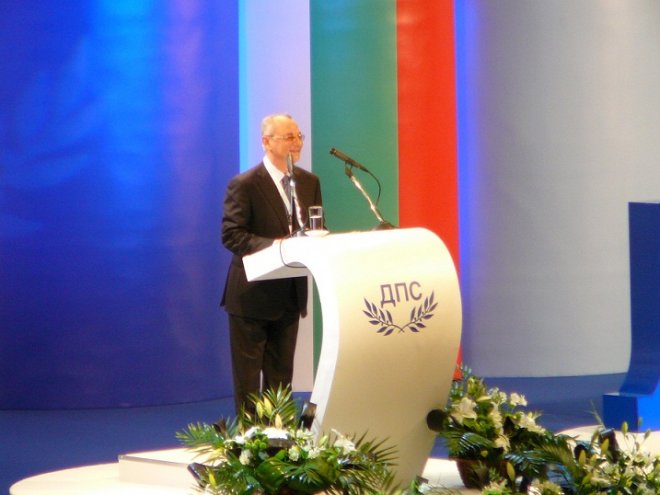 Нападнатият Доган - чело на Хюриет и Си Ен Ен Тюрк 