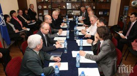 парламентарна комисия събира извънредно президентското вето