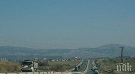 верижна катастрофа удариха отзад колата зам председателя оик благоевград