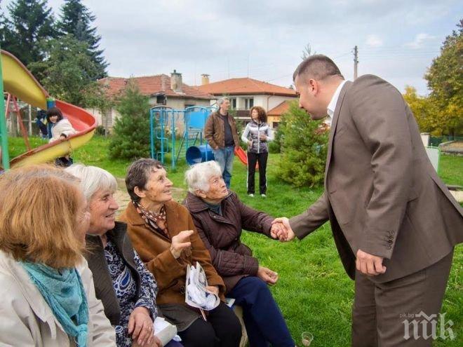 Кандидатът на ГЕРБ за кмет на Божурище Георги Димов се срещна с жителите на Пролеша