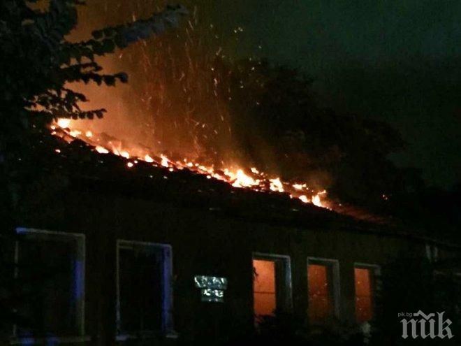 Мъж подпали плевнята си, ядосал се на наемателите