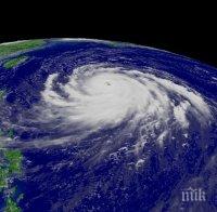 Тропическата буря „Патриция“ в Тихия океан прерасна в ураган